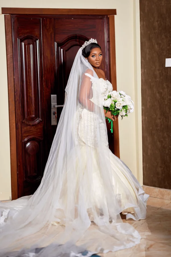Anna Ahla Wedding Dress - Image 2
