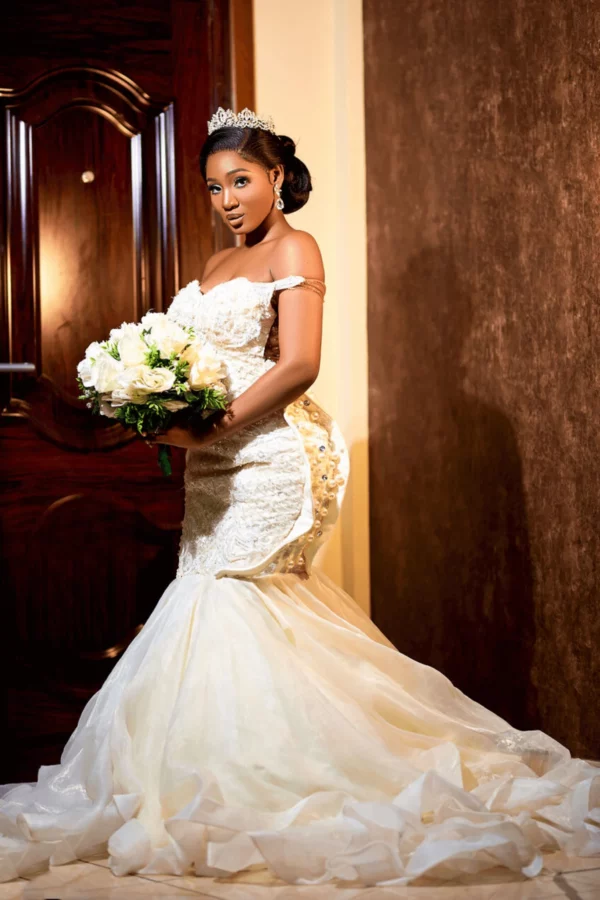 Anna Ahla Wedding Dress - Image 3